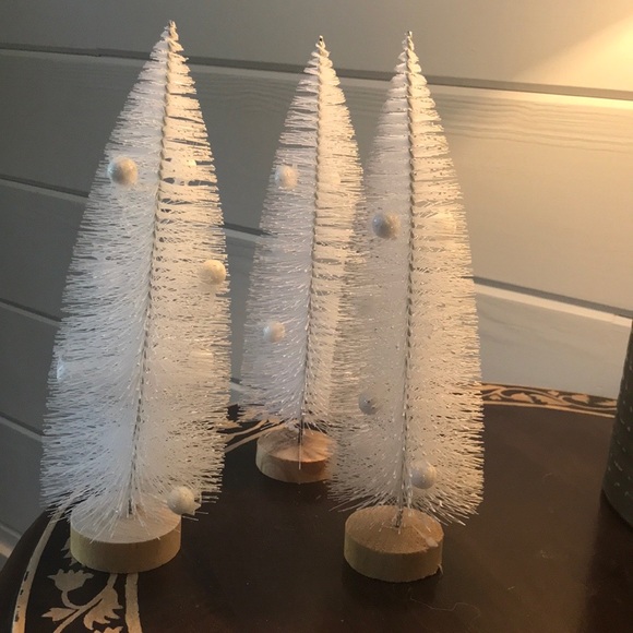 Set of 3 Bottle Brush Trees - Picture 4 of 10